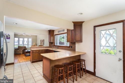 29 Wolf Dr, Trenton NJ 08610-1122 exterior