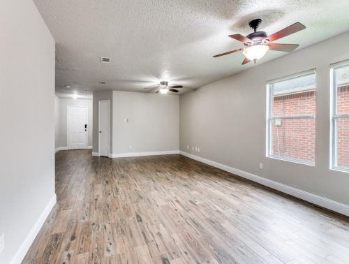 5600 Glenshee Dr, Fort Worth TX  76135-1451 exterior