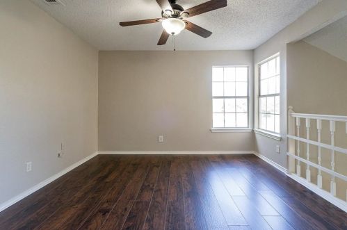 2818 Lk Vly Dr, Garland TX exterior