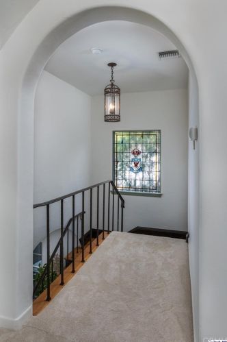 1932 Montecito Dr, Glendale CA  91208-1822 exterior