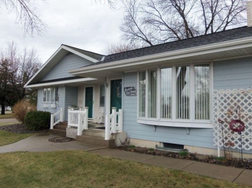 201 Glendale St, Morris, MN 56267-1505