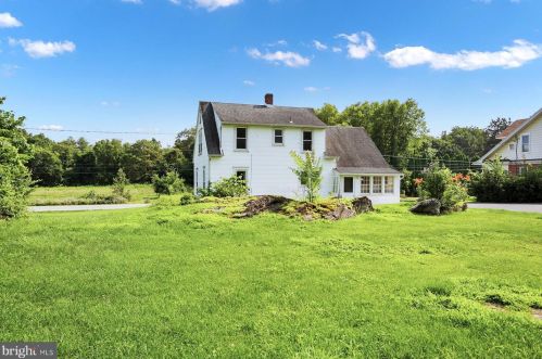 1550 Trindle Rd, Carlisle PA  17015-9759 exterior