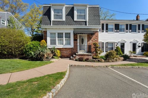 57 Wick Dr, Perth Amboy, NJ 08863-1406