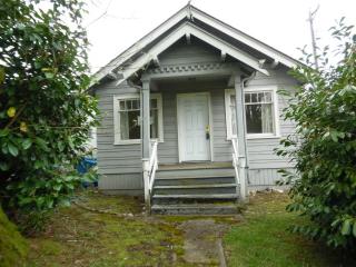 4026 G St, Tacoma, WA 98404-1462