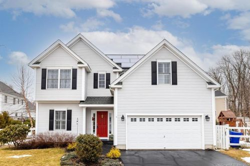 5 Joseph Ct, East Hampton, CT 06424-6607