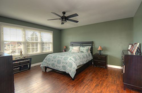 1198 Knollwood Dr, Carol Stream IL  60188-2943 exterior