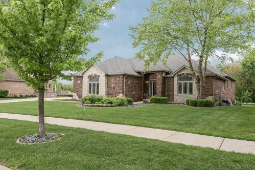7924 Big Buck Trl, Frankfort, IL 60423-9016