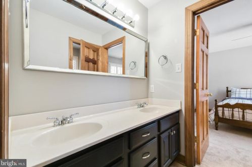 4210 Hogan Dr, Middletown MD  21769-6620 exterior