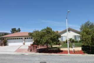 41549 Flintridge Dr, Palmdale, CA 93551-1938