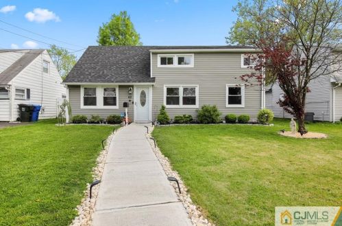 63 Cozy Cor, Avenel, NJ 07001-1122