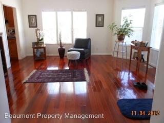 660 Harcourt Ave, Seaside CA  93955-4712 exterior