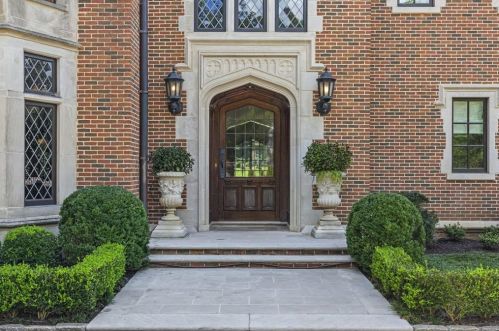 2860 Habersham Rd, Atlanta GA  30305-2959 exterior
