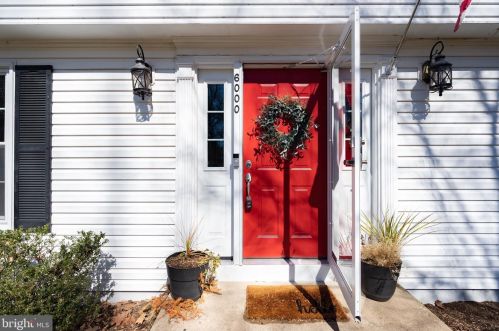6000 Windward Dr, Springfield, VA 22015-3829