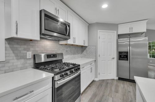 7548 Sycamore Dr, Citrus Heights, CA 95610-2211