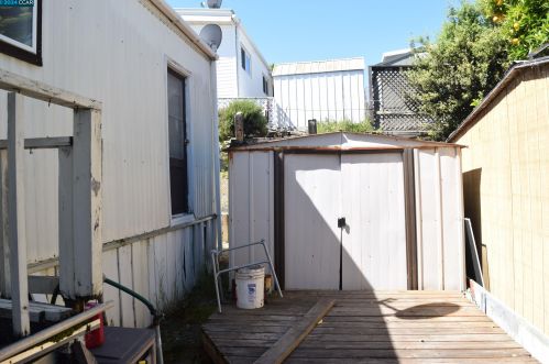 16401 San Pablo Ave, Richmond CA  94806-1331 exterior