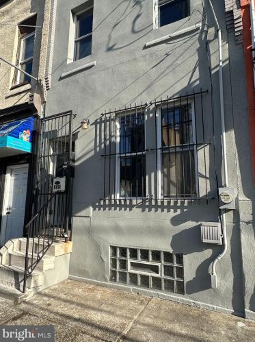 3523 17th St, Philadelphia, PA 19140-4001
