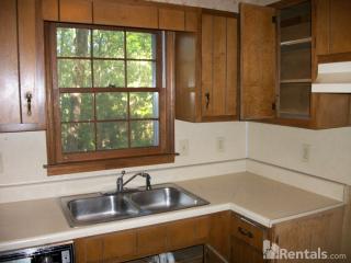 1727 Hunting Creek Ln, Conyers GA  30013-1741 exterior