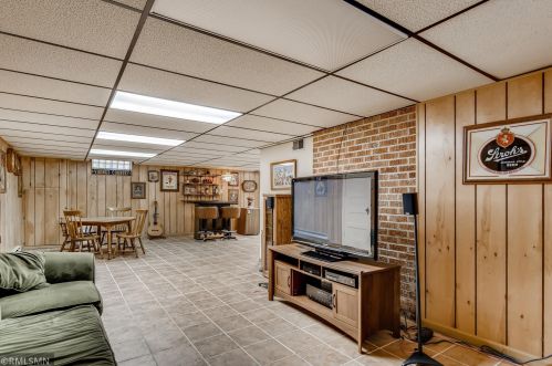 1262 James Ave, Saint Paul MN  55105-2946 exterior