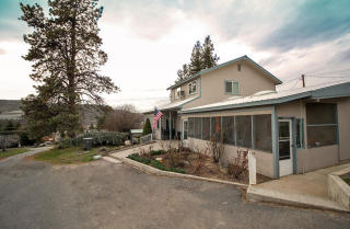 4977 Red Apple Rd, Cashmere, WA 98815-9751