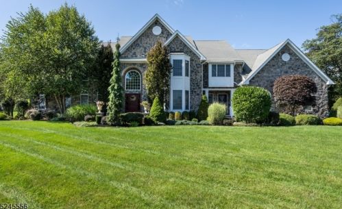 1 Andrew Ln, Kinnelon, NJ 07405-2741