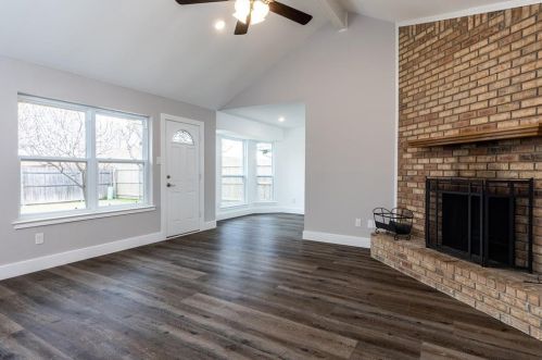 7621 Pear Tree Ln, Fort Worth TX  76133-7462 exterior