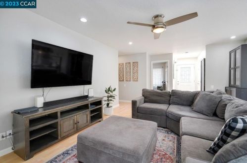 2735 Calpine Pl, Concord CA  94518-2610 exterior