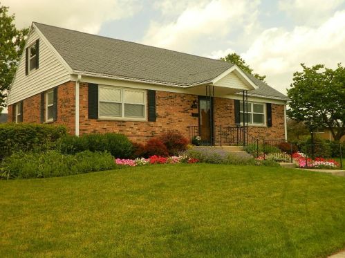 4267 Camelot Dr, Springfield, OH 45503-6309