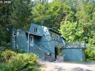 846 71st St, Springfield, OR 97478-7419