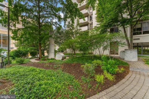 2001 Hamilton St, Philadelphia PA  19130-4298 exterior
