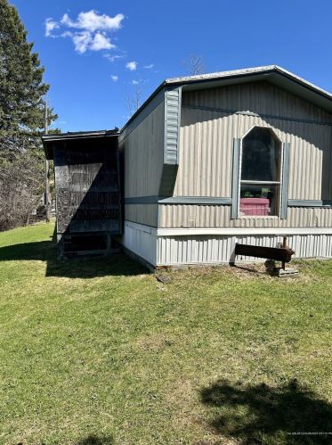 58 Dragon Dr, Presque Isle, ME 04769-5120