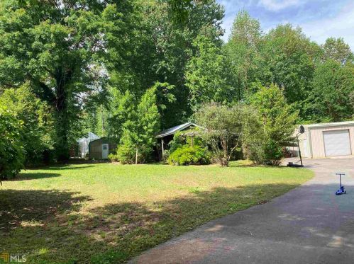 658 Flat Rock Rd, Stockbridge GA  30281-2835 exterior
