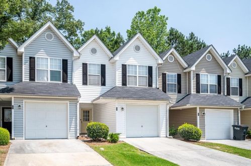 6903 Gallant Cir, Mableton GA  30126-4683 exterior