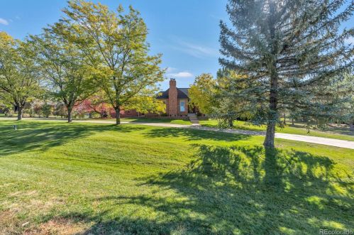 6446 Picadilly St, Aurora CO  80016-1336 exterior