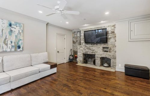 876 Berkshire Rd, Atlanta GA  30324-4930 exterior