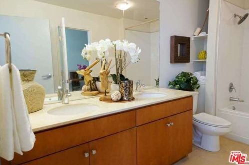 114 Harbor Blvd, Anaheim CA 92801-2421 exterior