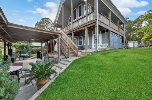 365 Holiday Ln, Stephen Creek, TX 77331-4680