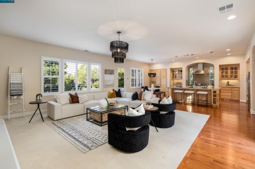 400 Melrose Ct, San Ramon, CA 94582-5103