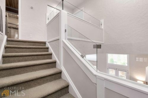 302 Brandywine Cir, Atlanta GA  30350-2002 exterior