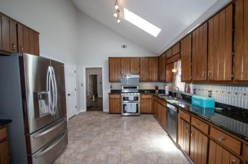 170 Brookfield Dr, Stockbridge GA  30281-1555 exterior