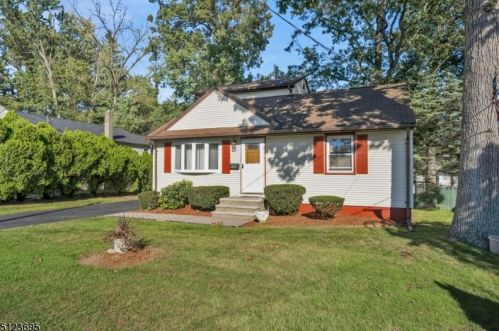 150 Bridgeton Dr, Parsippany, NJ 07054-3031
