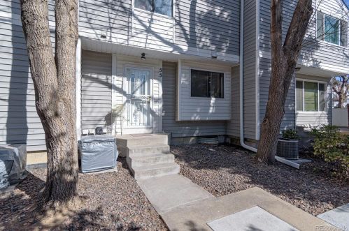 55 Nome St, Denver, CO 80012-1246