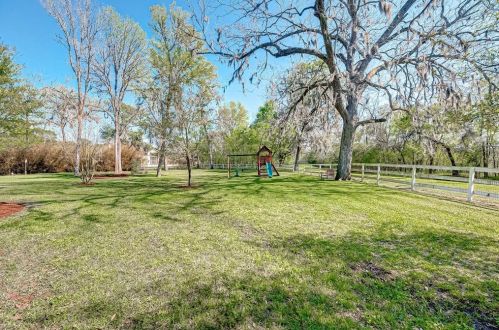 3602 Aspenwood Dr, Richmond TX 77406-7606 exterior