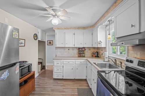 45 Honeysuckle Rd, Warwick RI  02888-5503 exterior