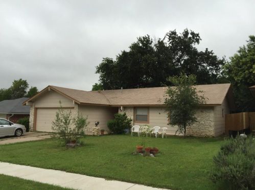 2622 Carlow Dr, Austin TX  78745-4300 exterior