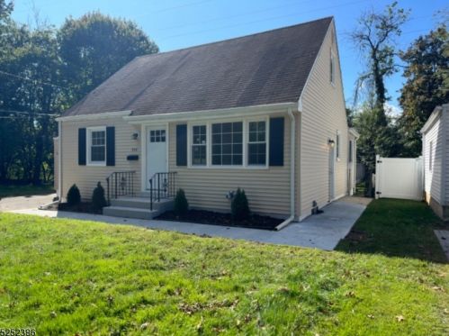 538 Cicilia Pl, Scotch Plains, NJ 07076-1616