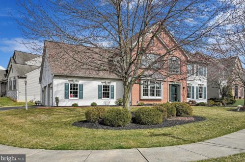 1015 Martin Ave, Ephrata, PA 17522-1347