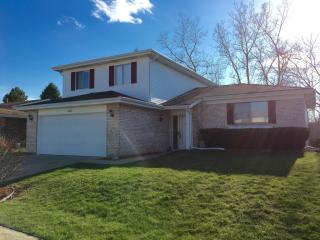 6824 Prairieview Ave, Downers Grove, IL 60517-1826