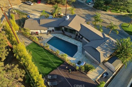 3001 Cloudcrest Rd, Glendale CA  91214-1304 exterior