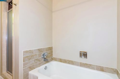 3381 El Monte Dr, Concord CA  94519-2806 exterior