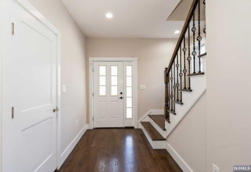 30 Jewett Ave, Tenafly, NJ 07670-1903